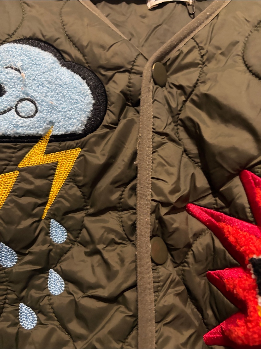 Light weight puffer Olive Green Patch Jacket - Fun Weather Embroidered Design - Picture 2 of 3